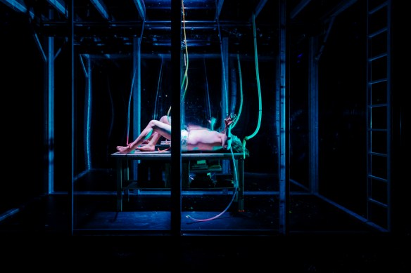 FRANKENSTEIN på Nordland Teater. Foto: Marius Fiskum / www.mariusfiskum.no